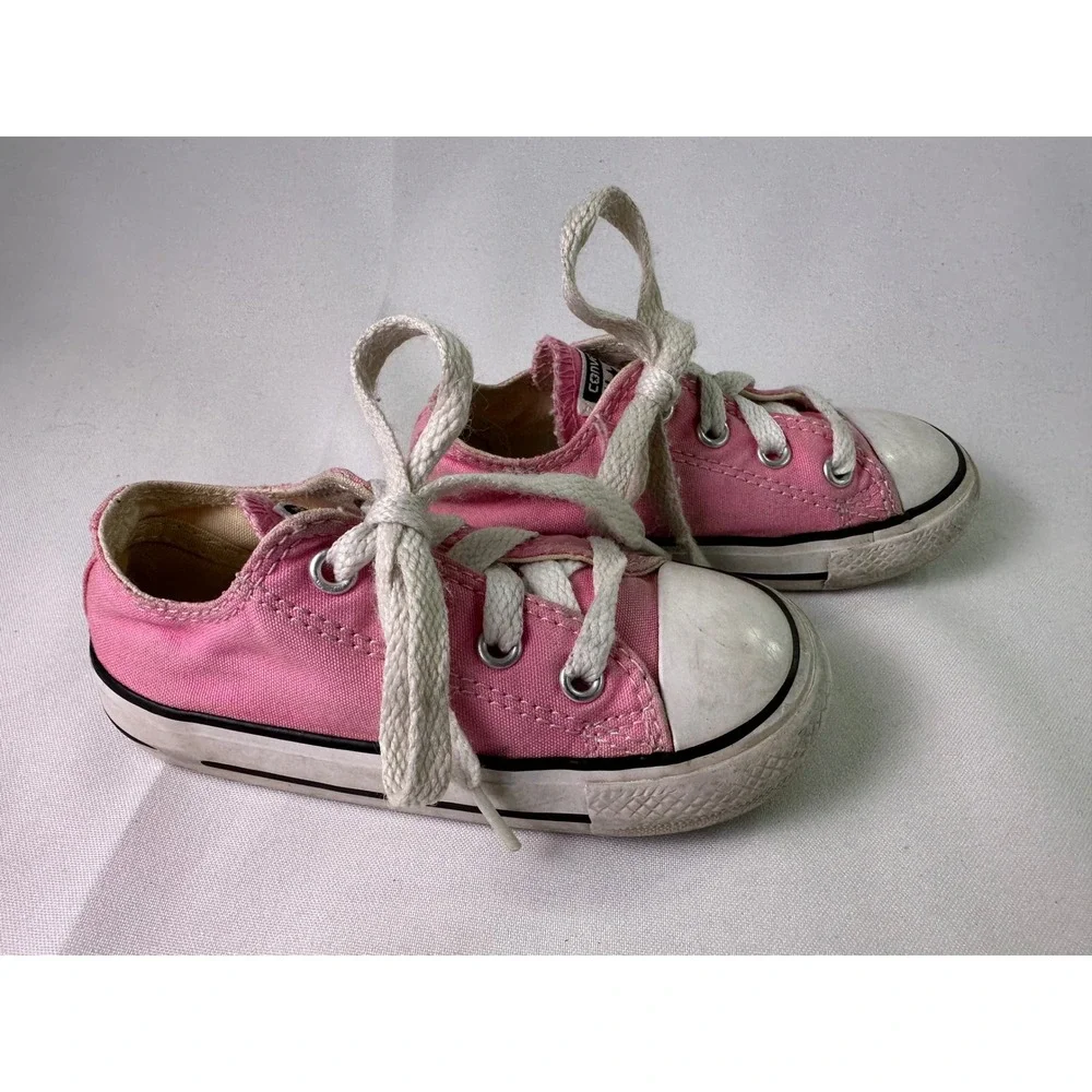 Converse step into